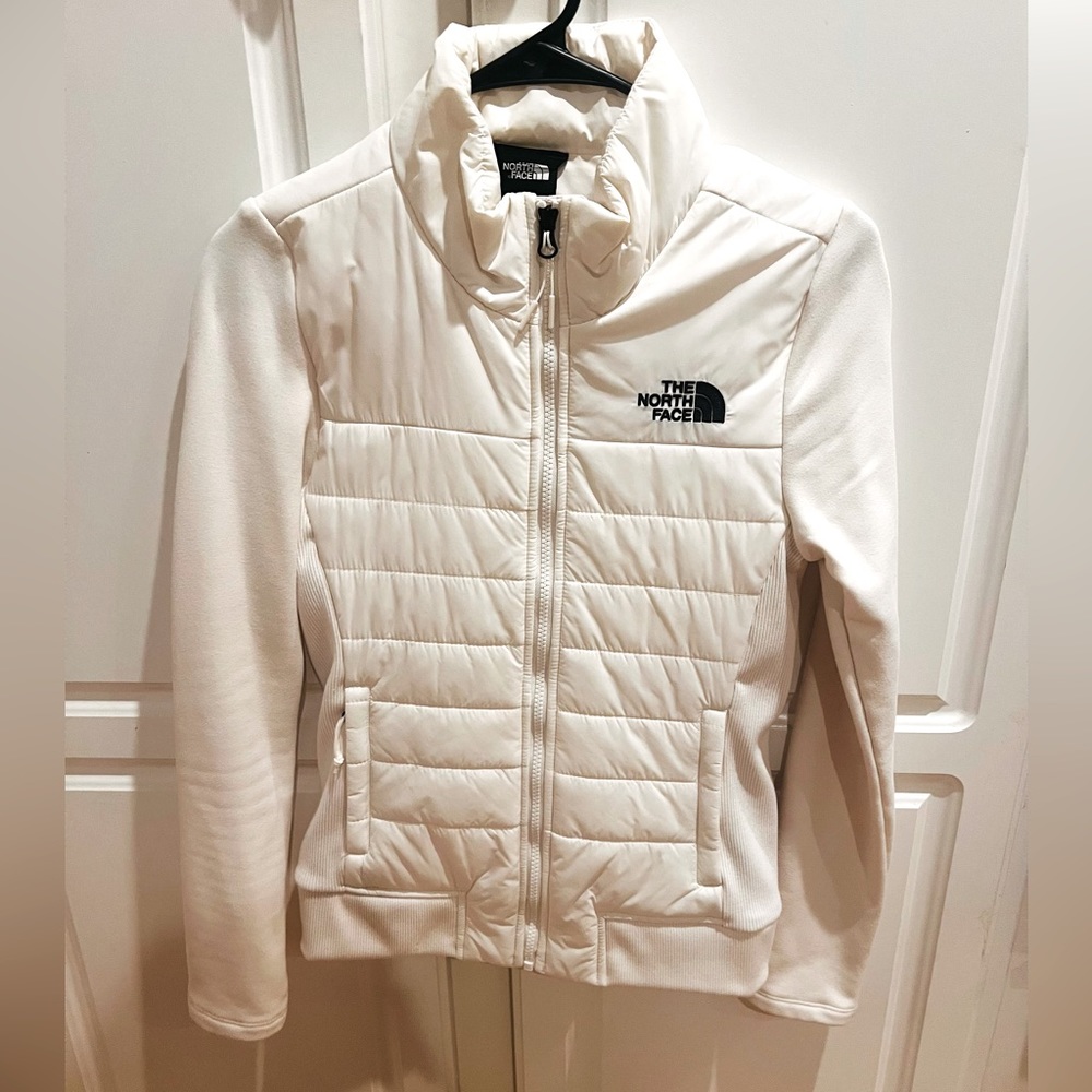 North Face Jacket in Ivory, Excellent Condition, size XS